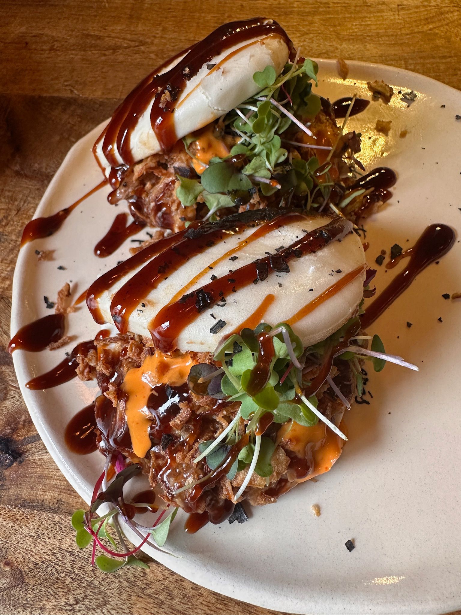 Bao de costilla BBQ